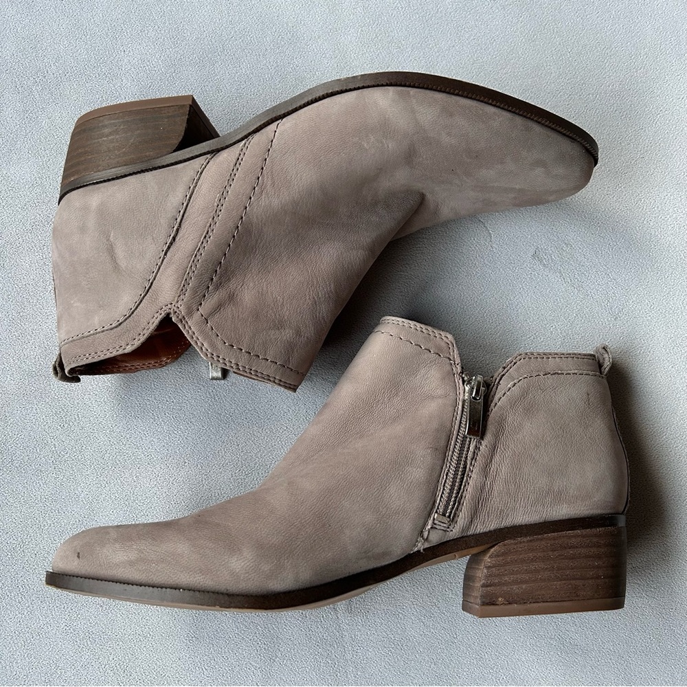 Franco Sarto ~ Laslo ~ Ankle Bootie ~ Women’s Size 9